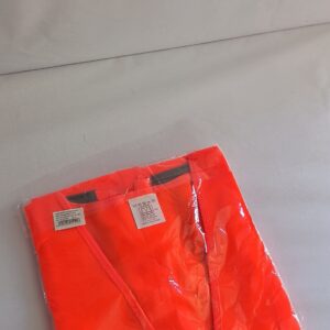Vesta reflectorizanta, modelul portocaliu, face parte din gama accesoriilor de protectie a muncii.